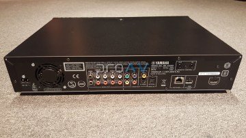 YAMAHA BD-S1065 BLURAY PLAYER